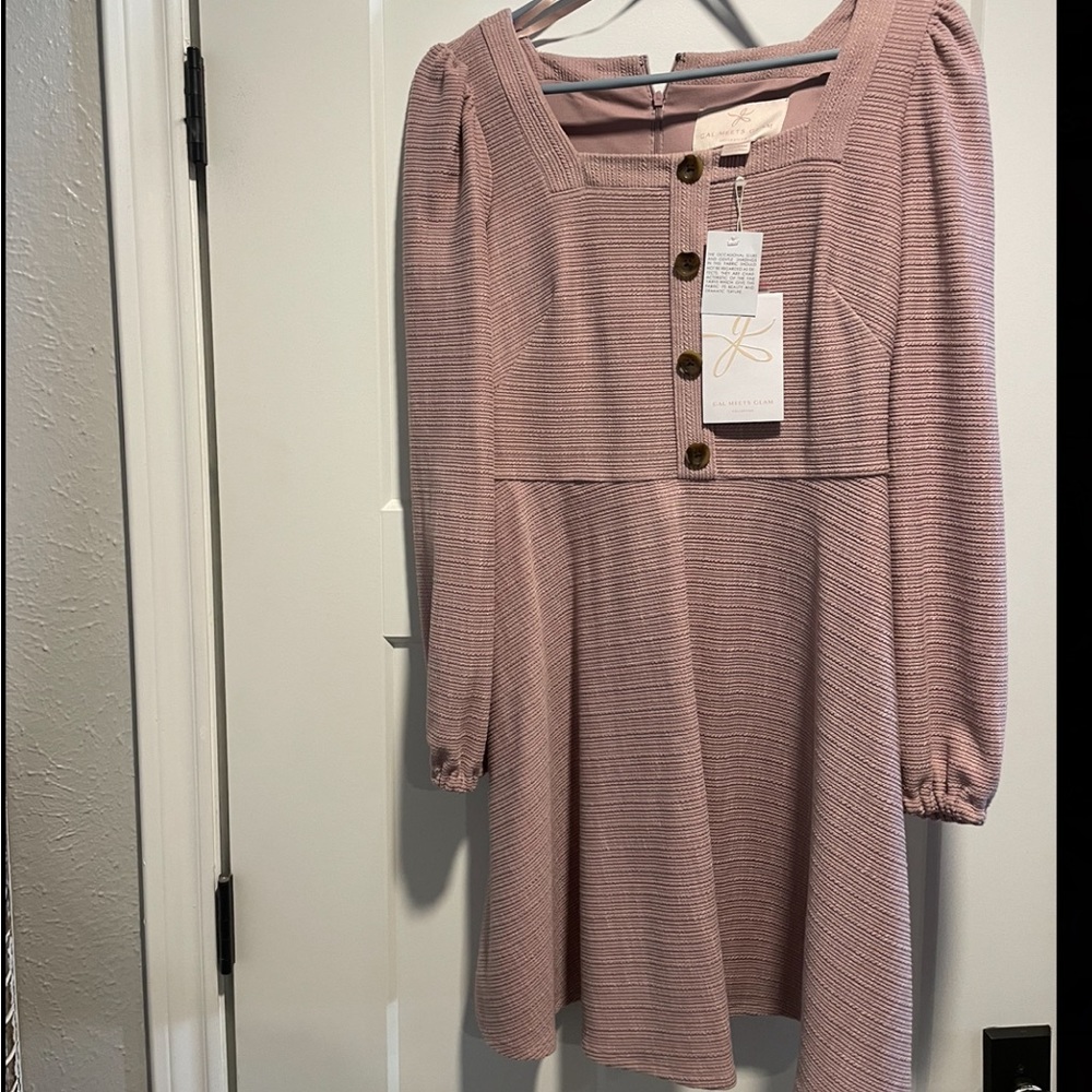 Gal meets glam dusty purple dress